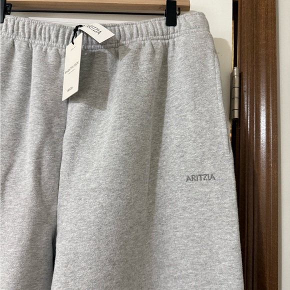 SOLD NWT Aritzia Mega Fleece Sweatpants - Picture 3 of 6